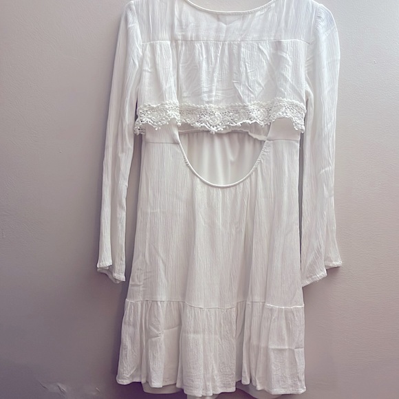 White boho dress, small- only worn 2 x’s- $15!! - Picture 4 of 5